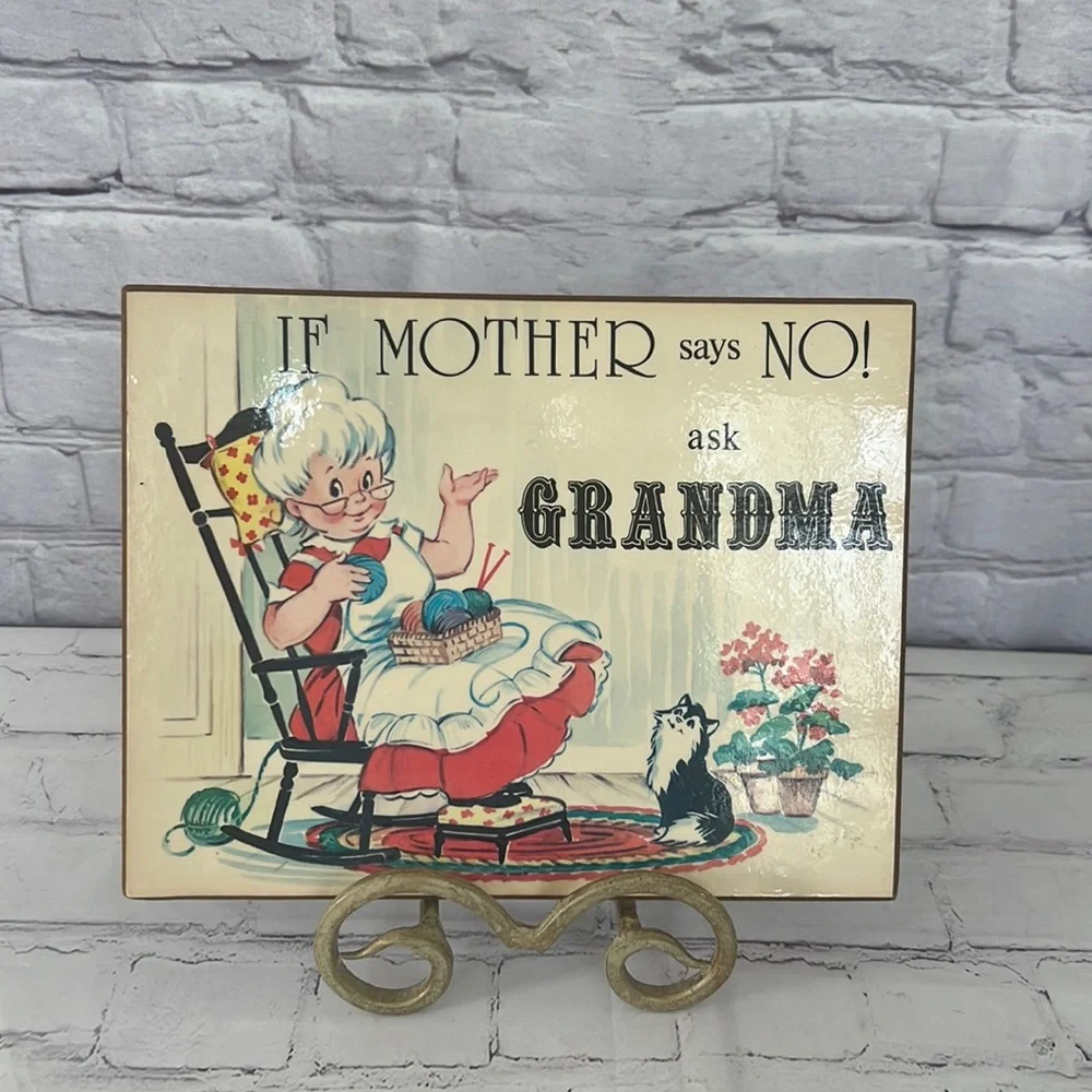 GRANDMA SiGN Living Quotes 1976 Russ Bertie & Co child room decor